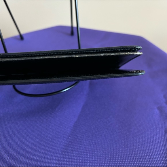 Vintage Louis Vuitton Black Epi Leather Vertical Unisex Wallet. - Picture 13 of 13